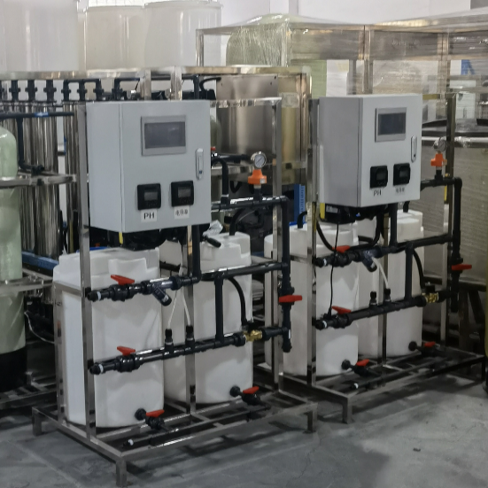 Perangkat dosis air yang bersirkulasi untuk skala pencegahan dan sterilisasi sistem PLC
